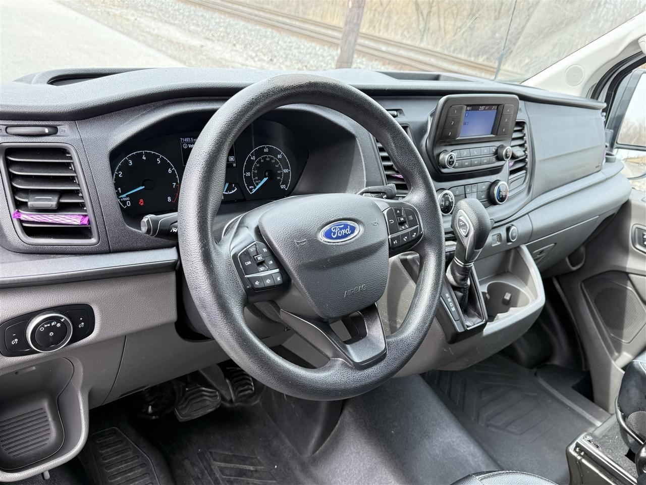 Ford Transit Passenger Wagon T-150 130" Low Roof XLT RWD 2020