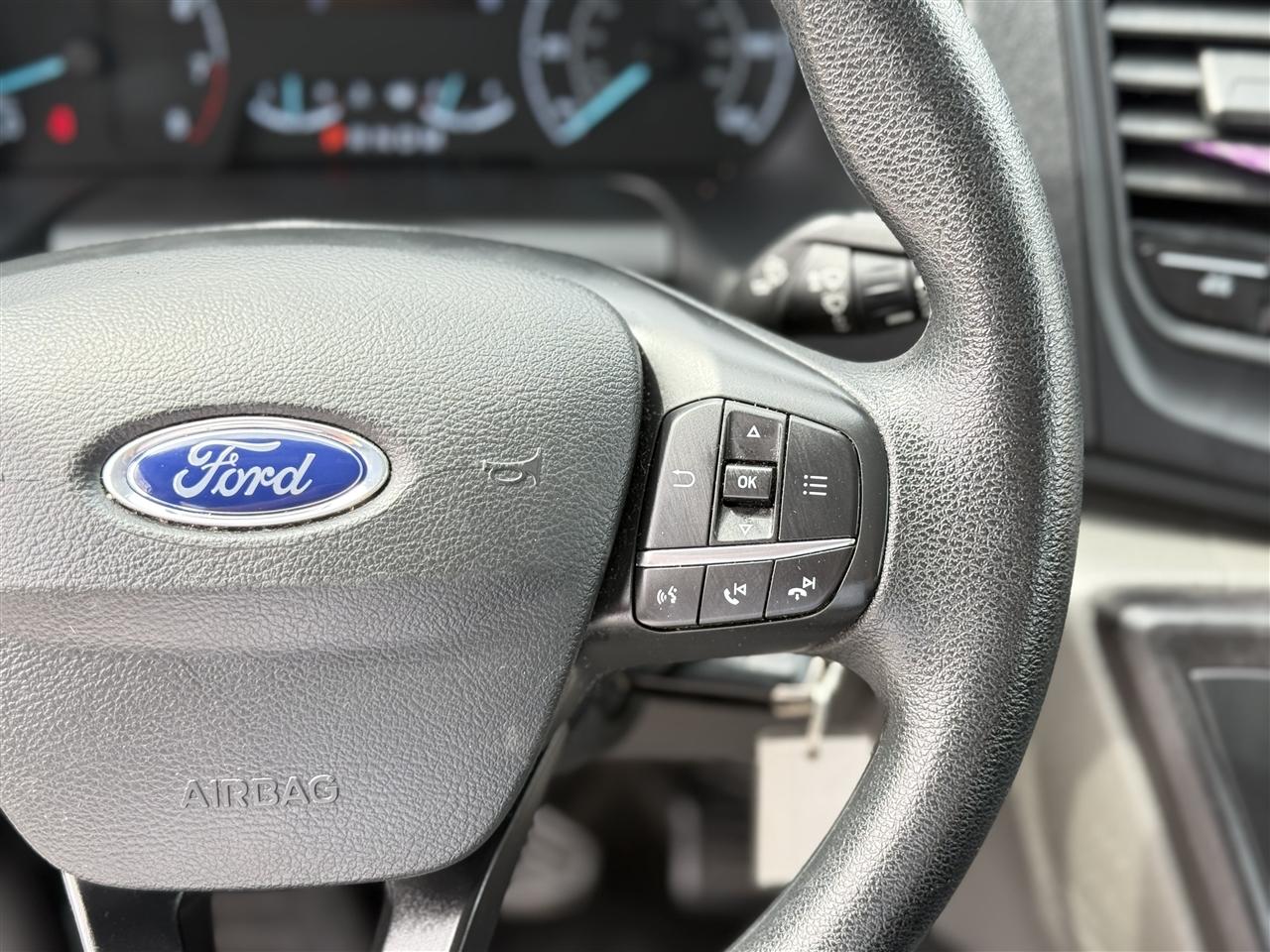 Ford Transit Passenger Wagon T-150 130" Low Roof XLT RWD 2020