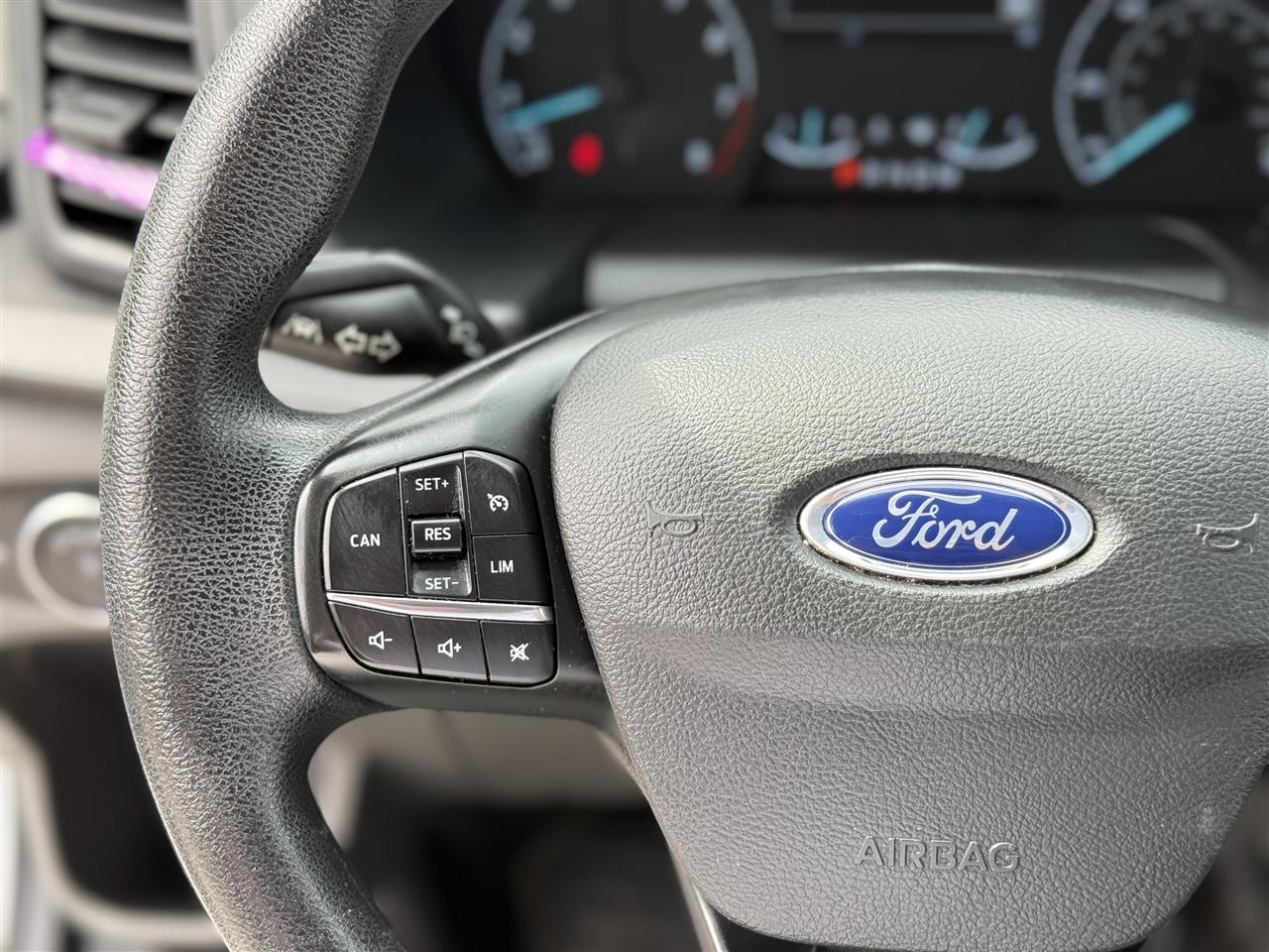 Ford Transit Passenger Wagon T-150 130" Low Roof XLT RWD 2020