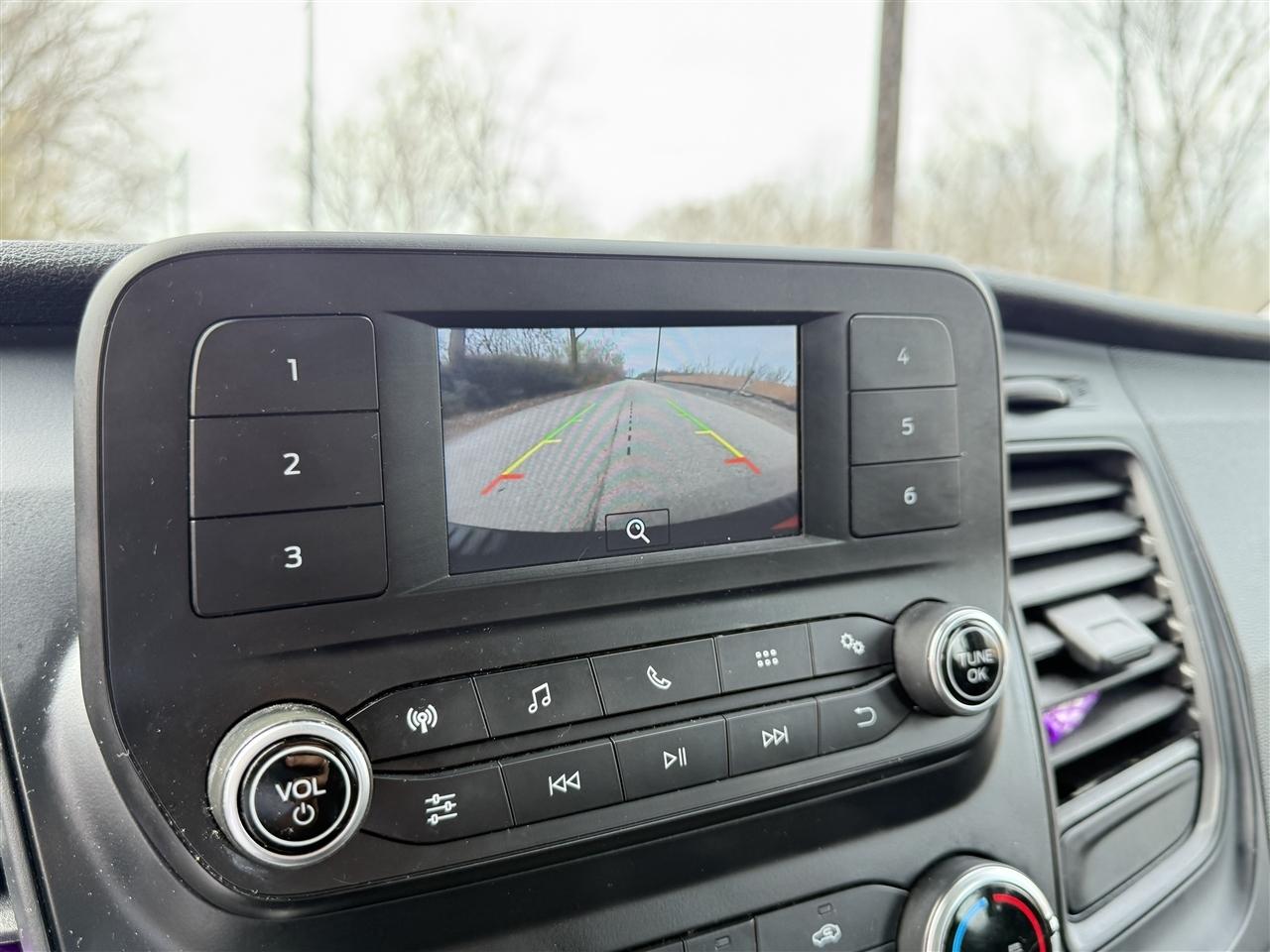 Ford Transit Passenger Wagon T-150 130" Low Roof XLT RWD 2020