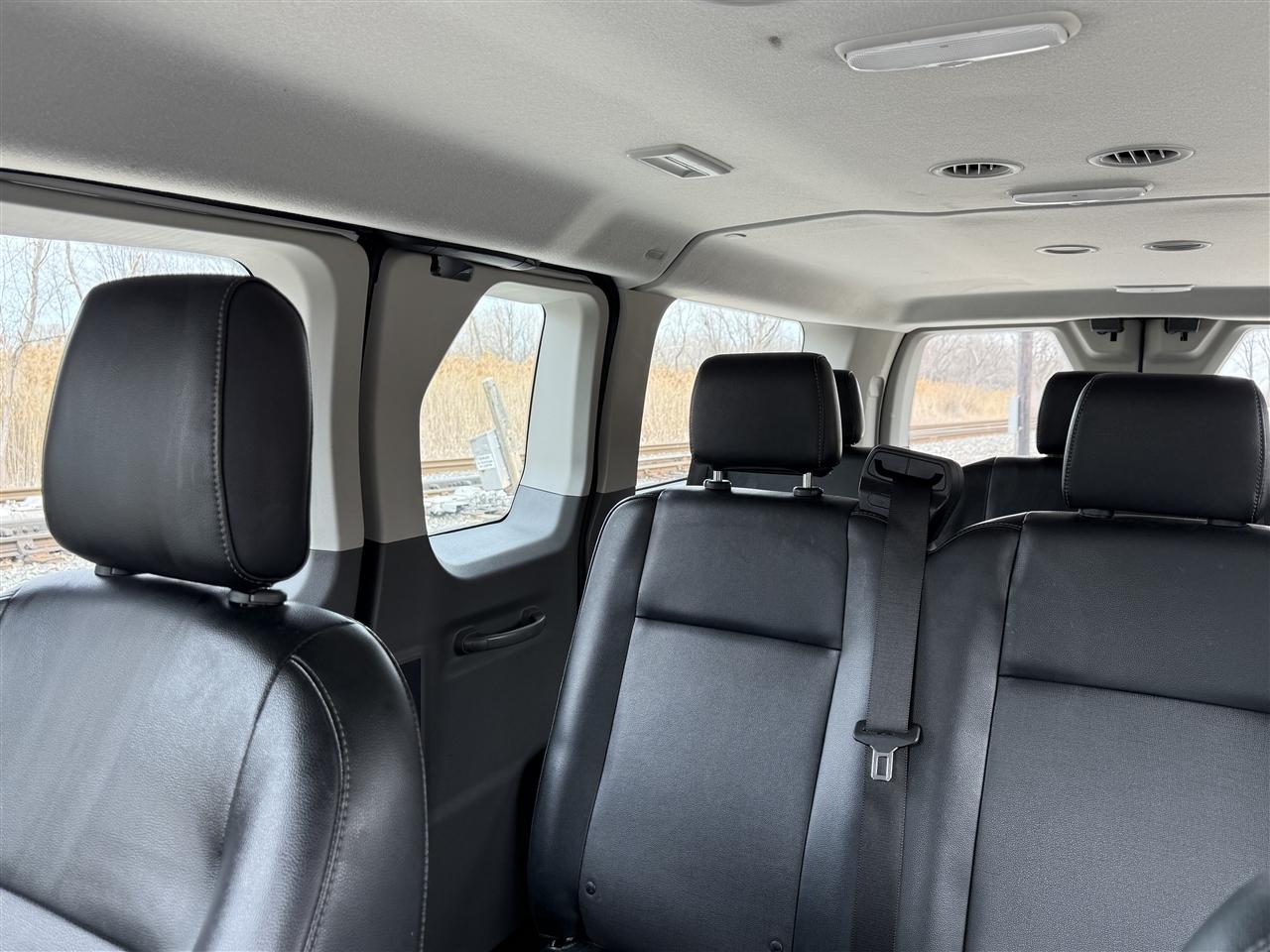 Ford Transit Passenger Wagon T-150 130" Low Roof XLT RWD 2020