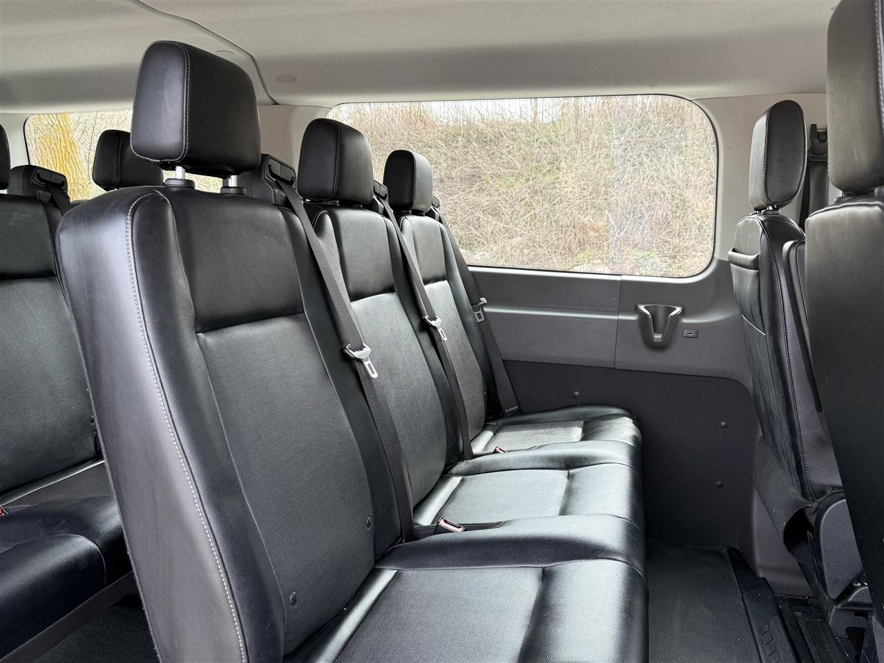 Ford Transit Passenger Wagon T-150 130" Low Roof XLT RWD 2020