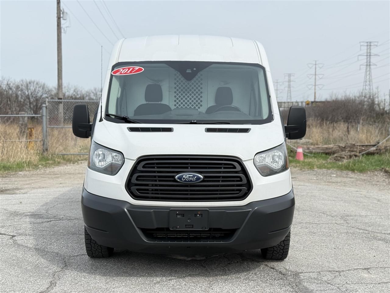 Ford Transit Van T-250 148" Med Rf 9000 GVWR Sliding RH Dr 2017
