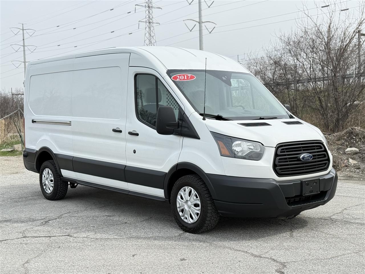 Ford Transit Van T-250 148" Med Rf 9000 GVWR Sliding RH Dr 2017