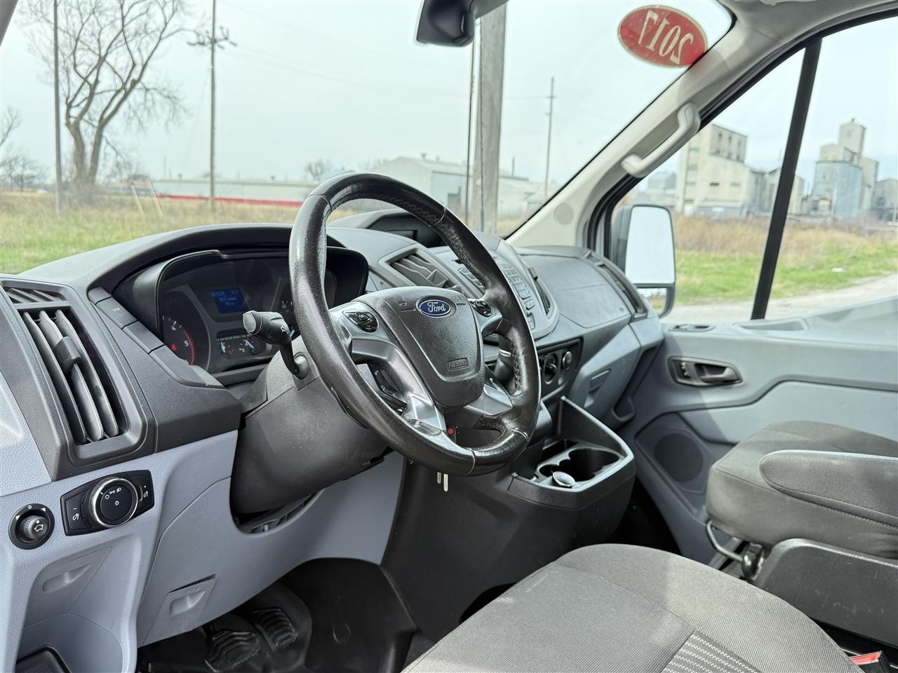 Ford Transit Van T-250 148" Med Rf 9000 GVWR Sliding RH Dr 2017