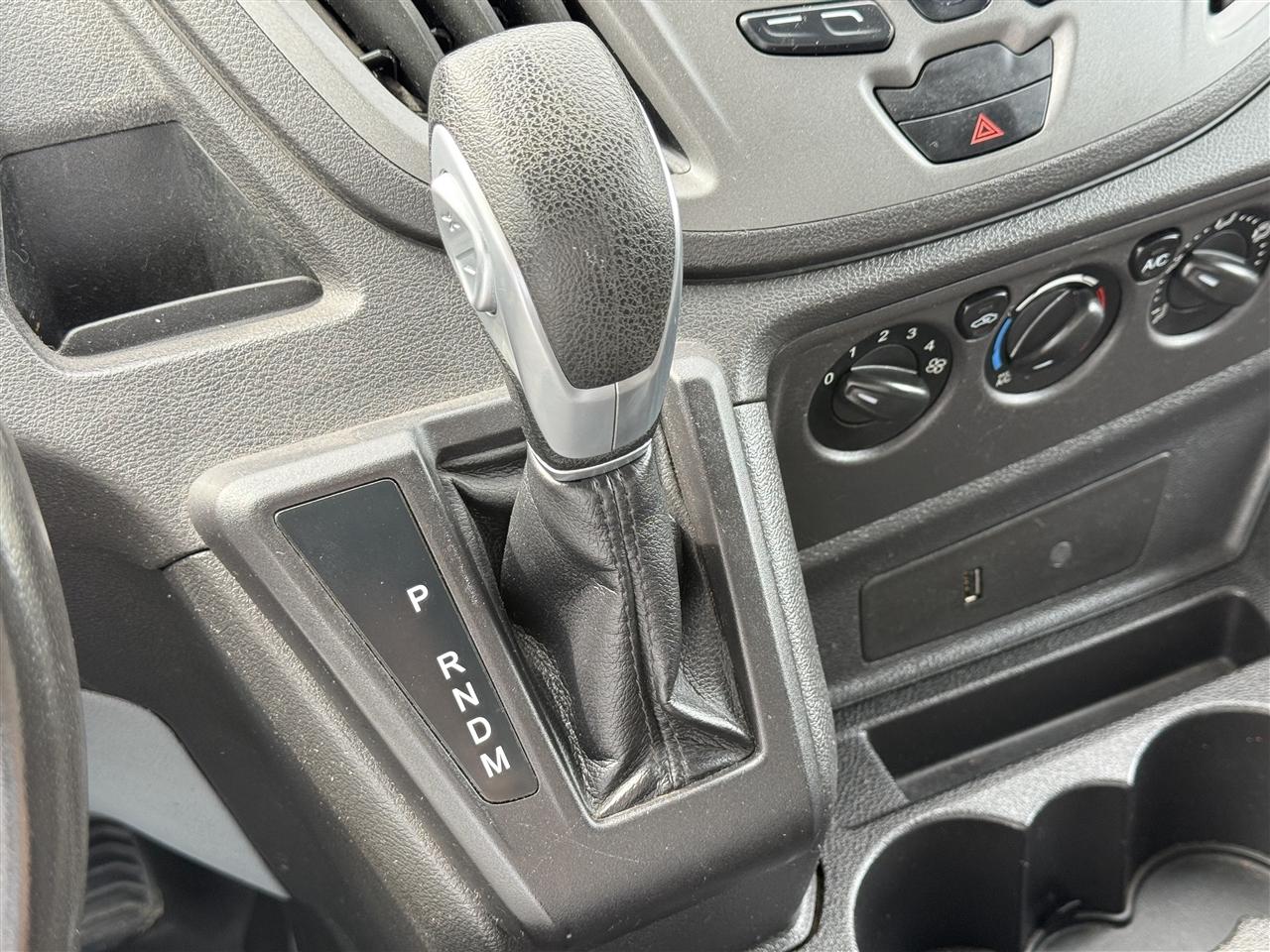 Ford Transit Van T-250 148" Med Rf 9000 GVWR Sliding RH Dr 2017