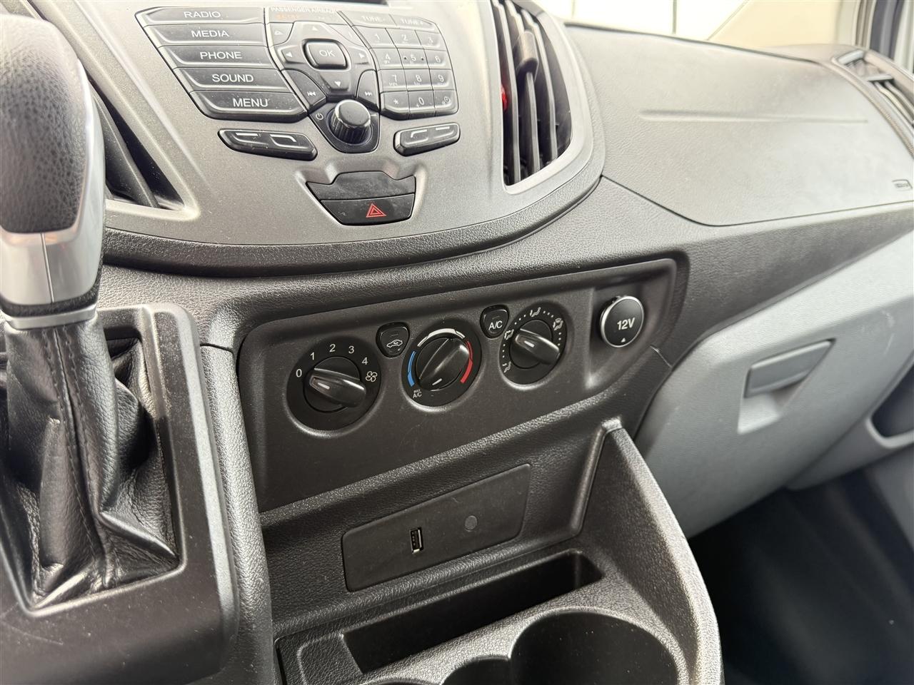 Ford Transit Van T-250 148" Med Rf 9000 GVWR Sliding RH Dr 2017