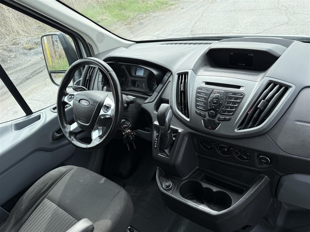 Ford Transit Van T-250 148" Med Rf 9000 GVWR Sliding RH Dr 2017