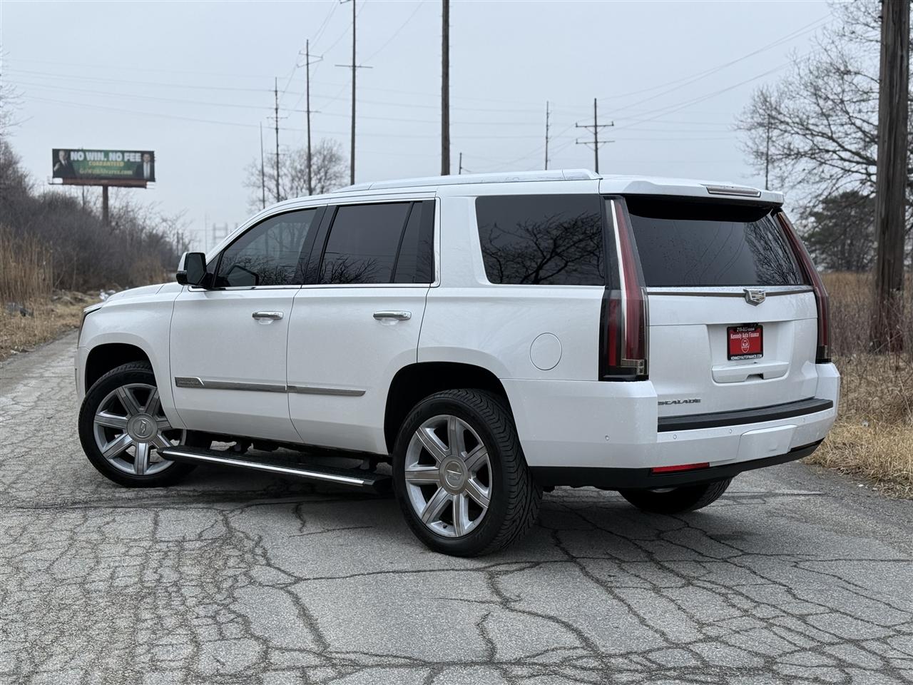 Cadillac Escalade 4WD 4dr Premium Luxury 2017