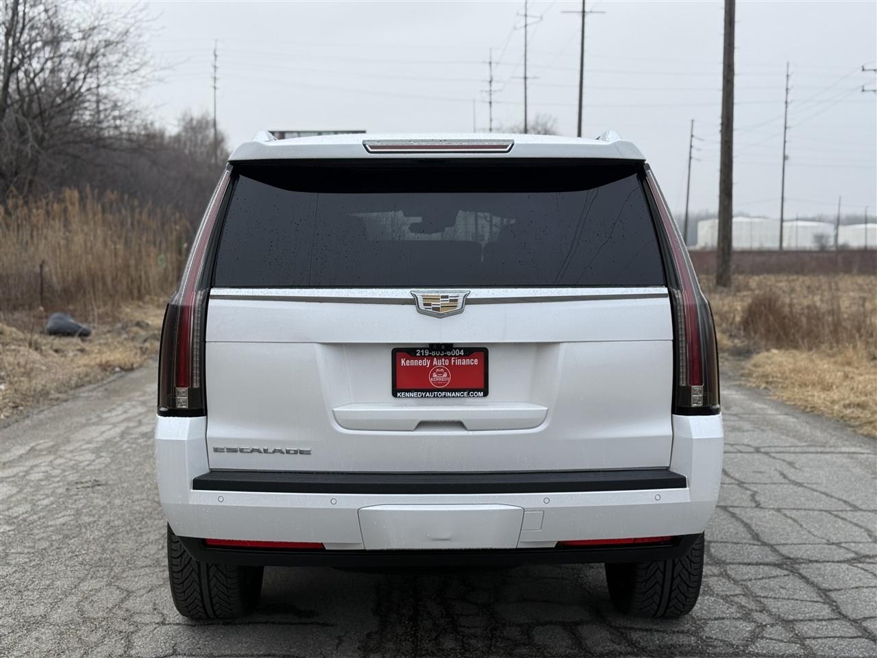 Cadillac Escalade 4WD 4dr Premium Luxury 2017