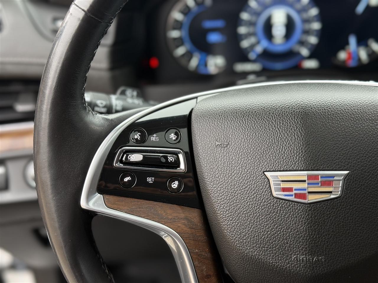 Cadillac Escalade 4WD 4dr Premium Luxury 2017