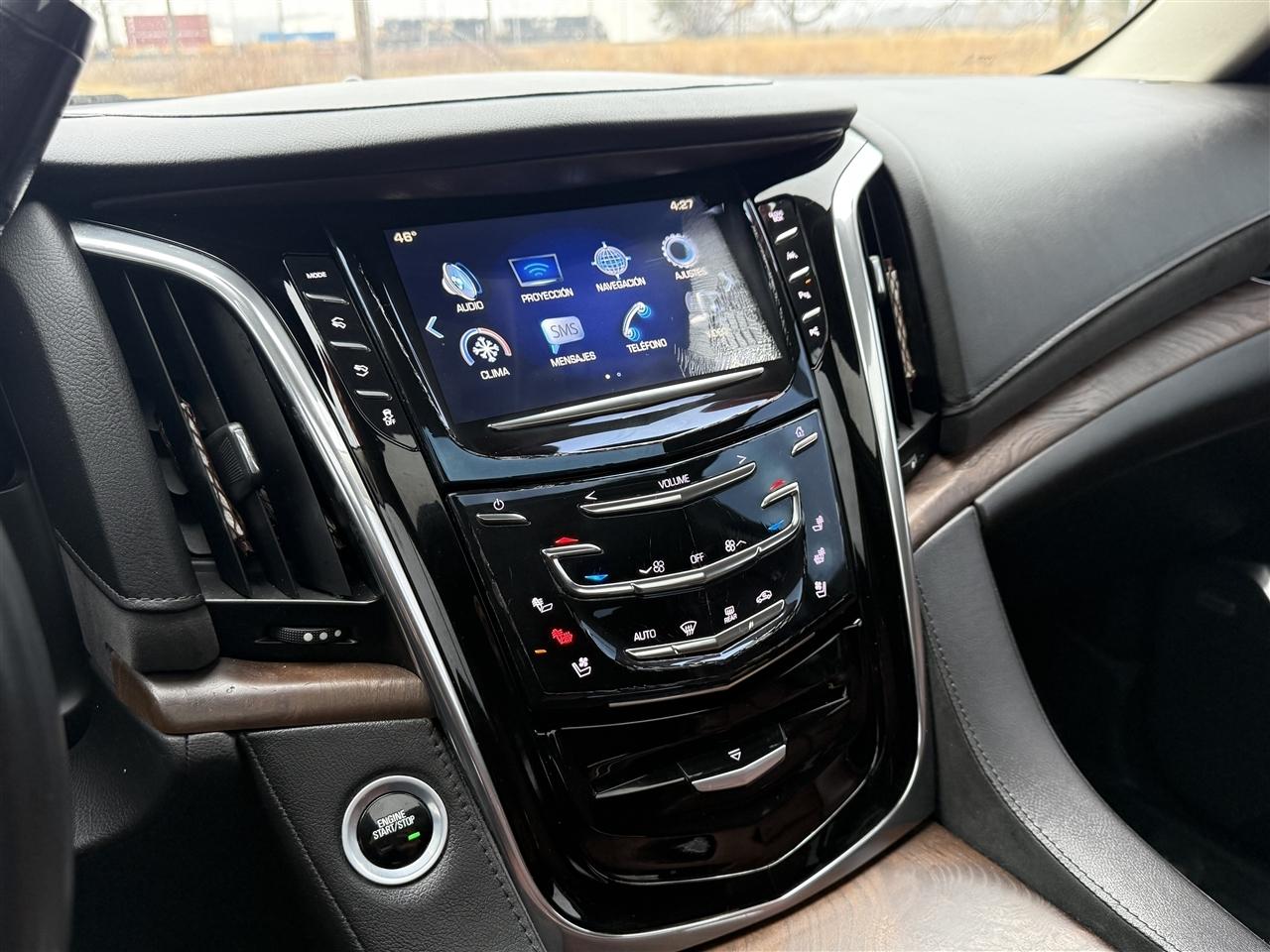 Cadillac Escalade 4WD 4dr Premium Luxury 2017