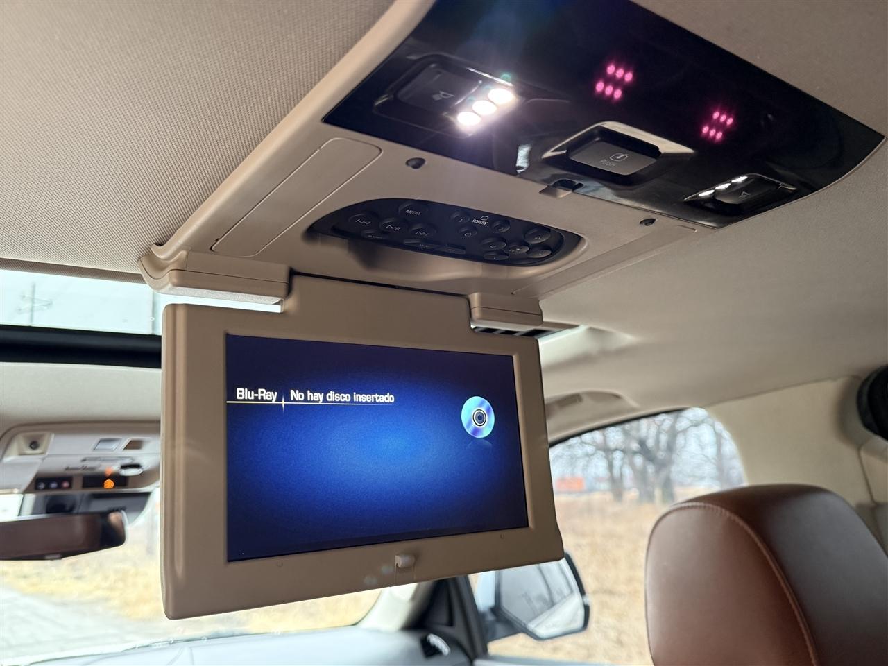 Cadillac Escalade 4WD 4dr Premium Luxury 2017