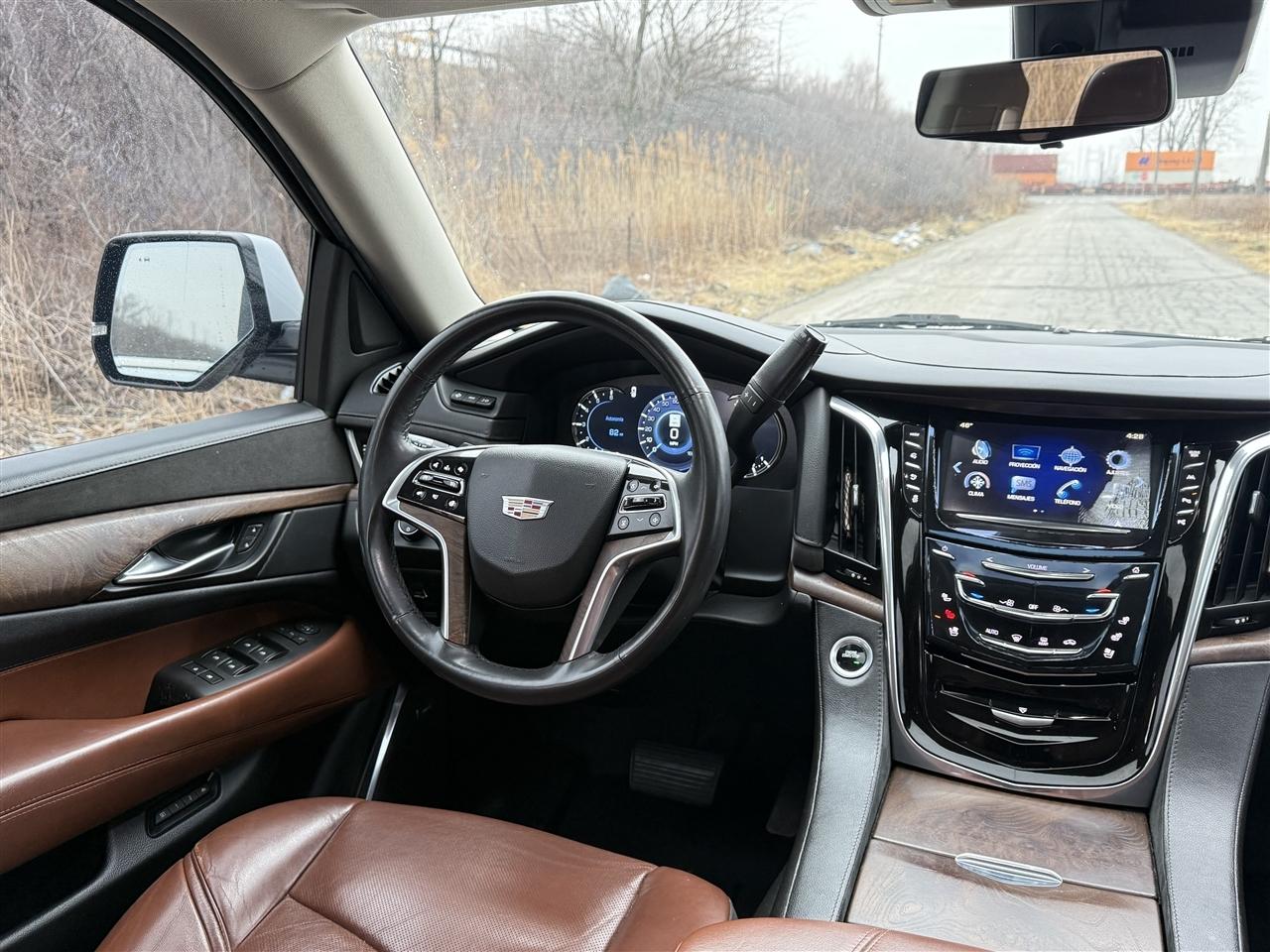 Cadillac Escalade 4WD 4dr Premium Luxury 2017