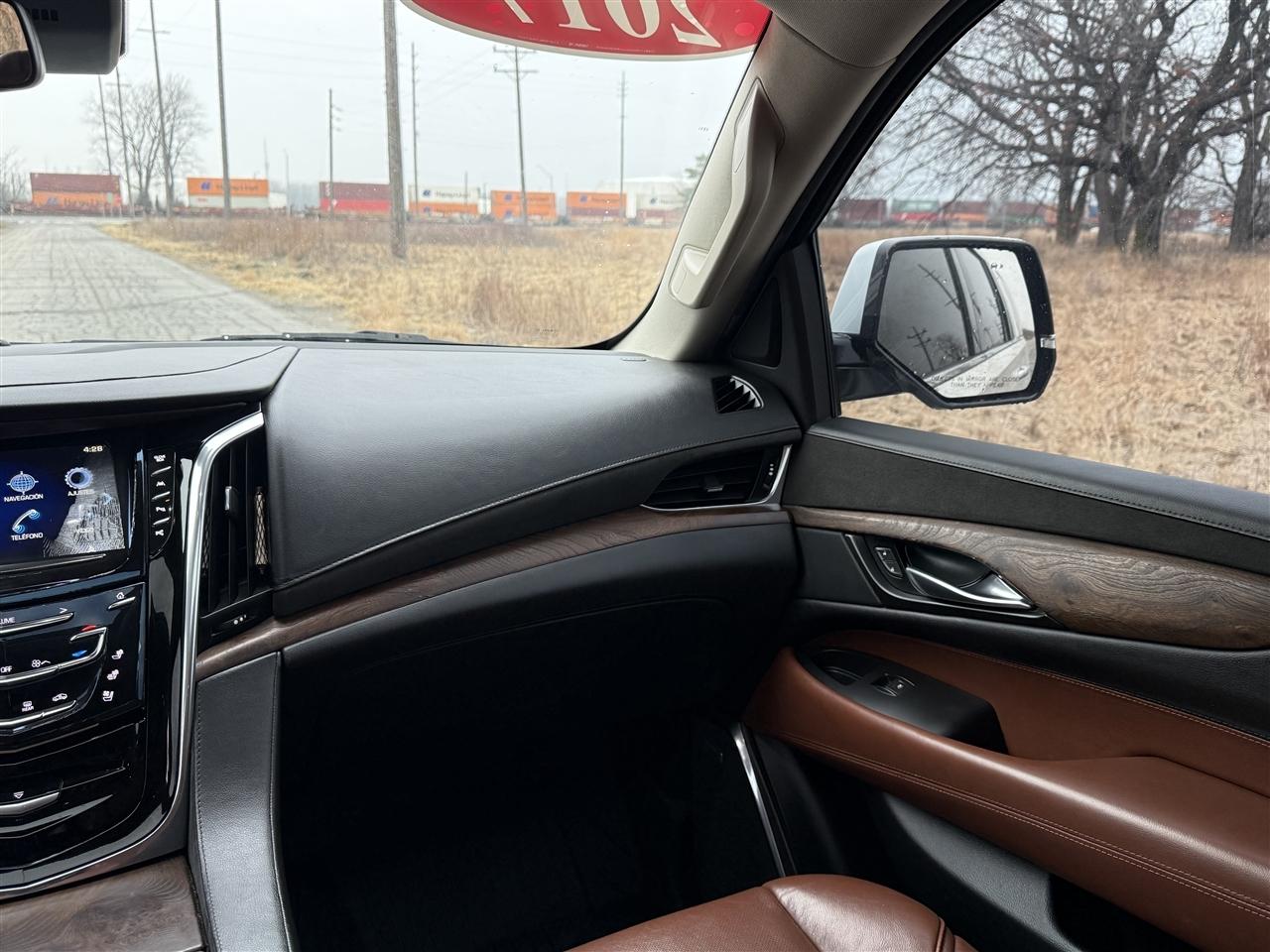 Cadillac Escalade 4WD 4dr Premium Luxury 2017