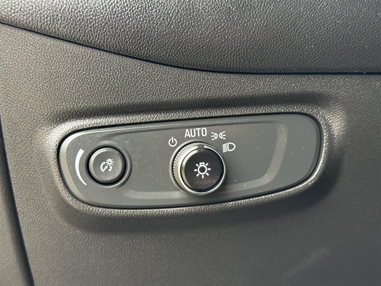 Chevrolet Equinox FWD 4dr LT w/2FL 2022