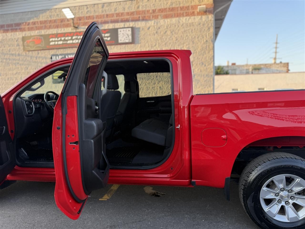 Chevrolet Silverado 1500 2WD Crew Cab 147" LT 2020