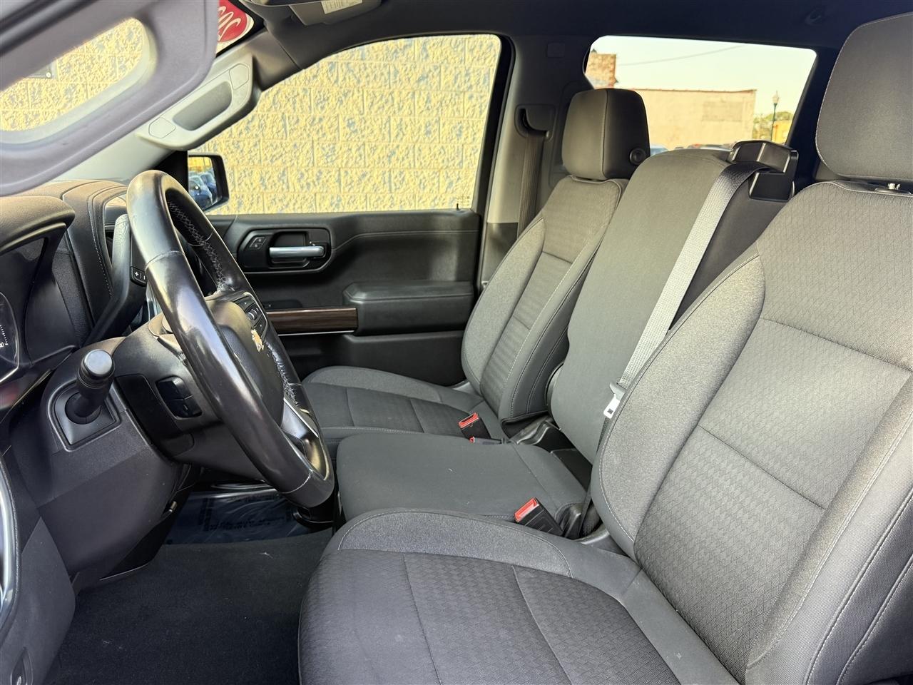 Chevrolet Silverado 1500 2WD Crew Cab 147" LT 2020