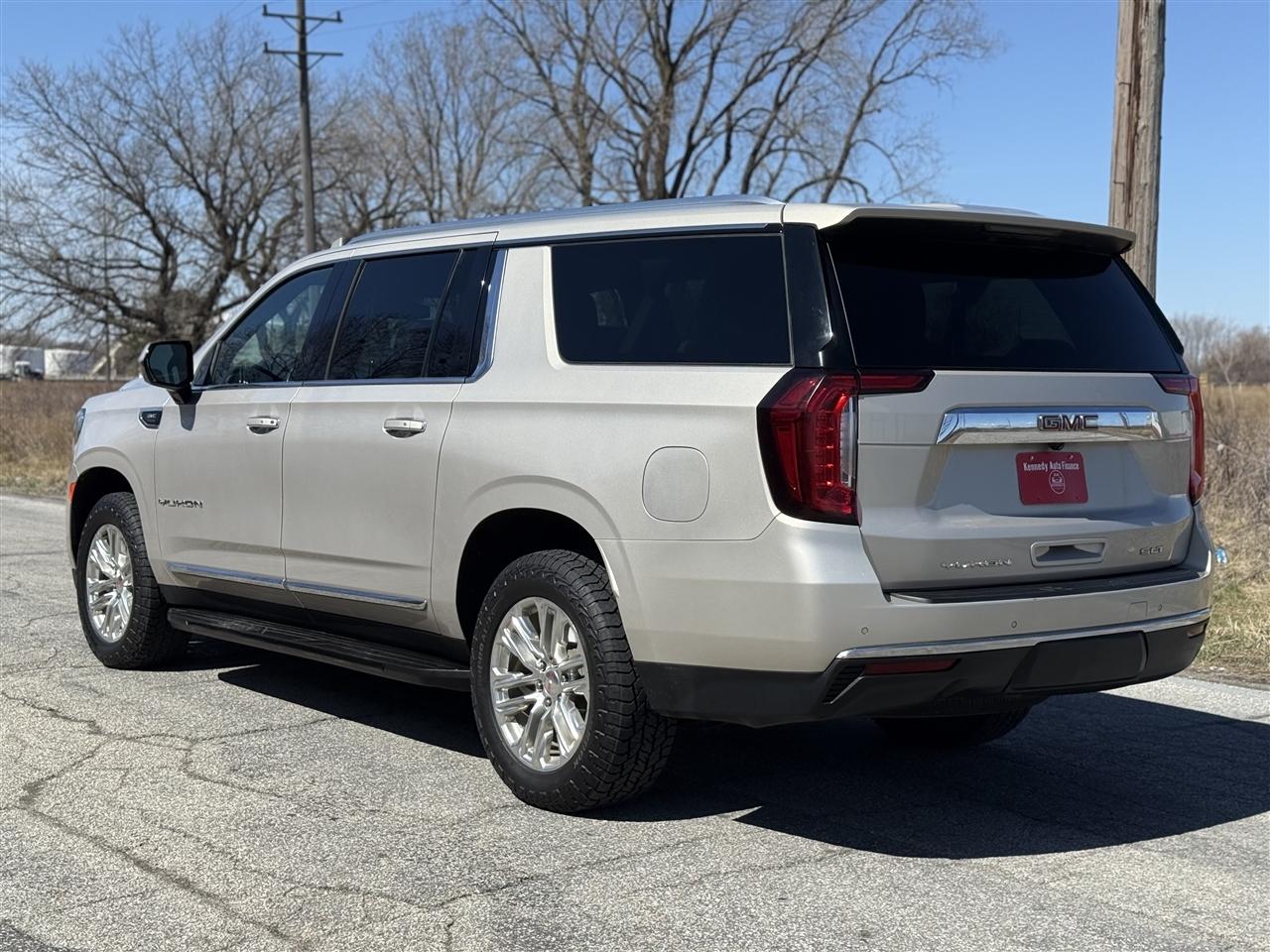 GMC Yukon XL 4WD 4dr SLT 2023