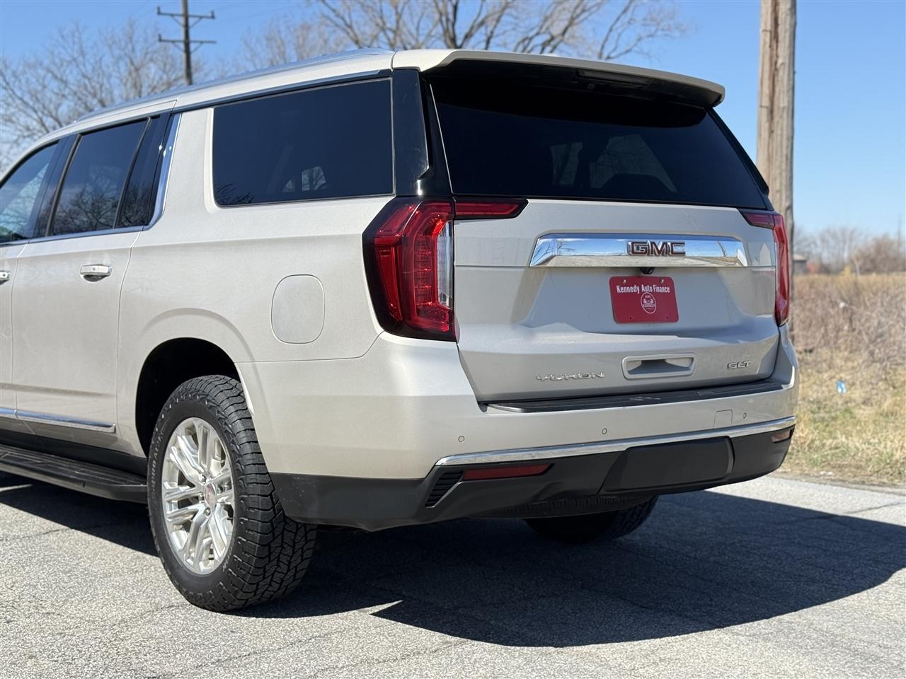 GMC Yukon XL 4WD 4dr SLT 2023