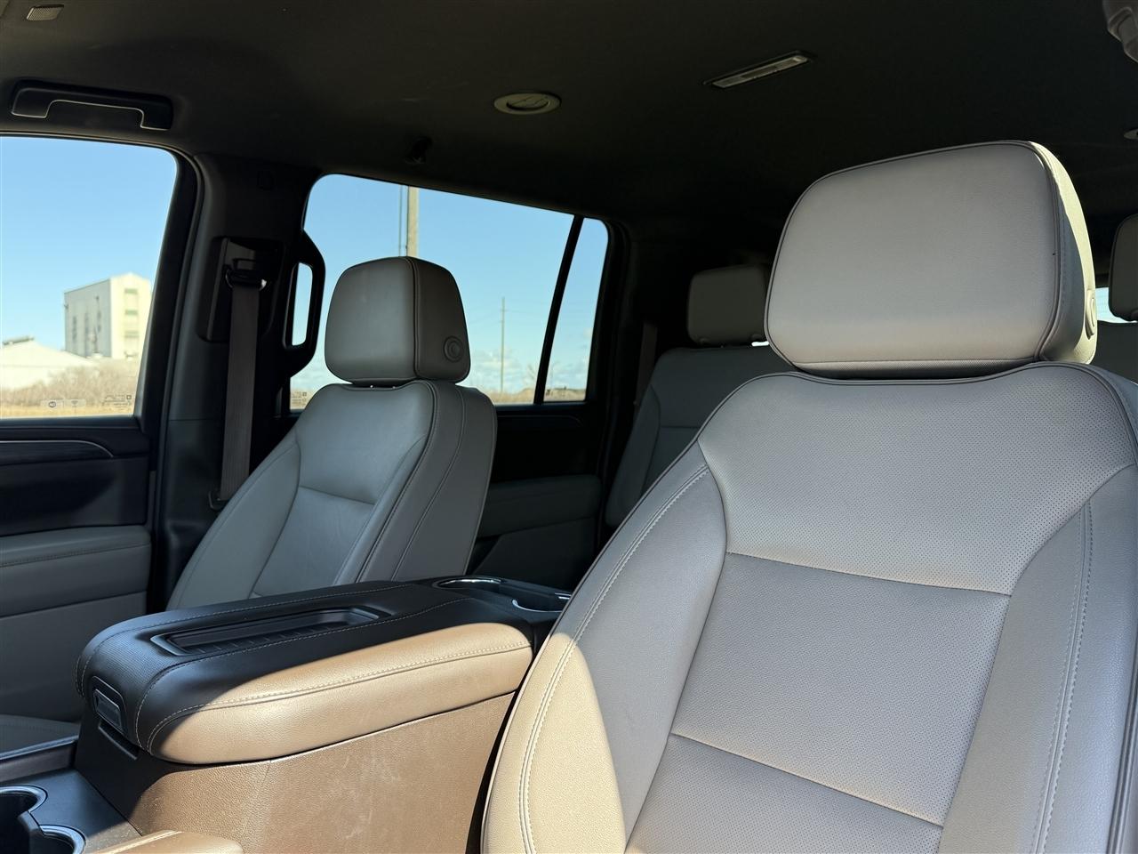 GMC Yukon XL 4WD 4dr SLT 2023