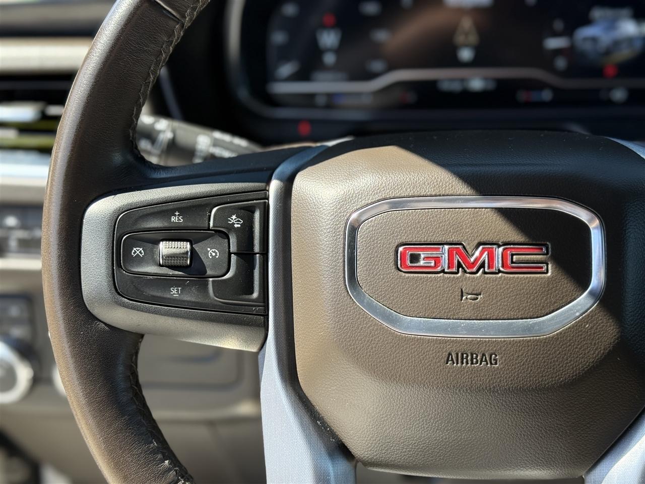 GMC Yukon XL 4WD 4dr SLT 2023