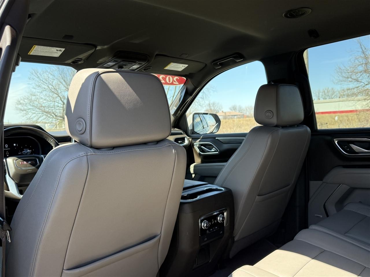 GMC Yukon XL 4WD 4dr SLT 2023