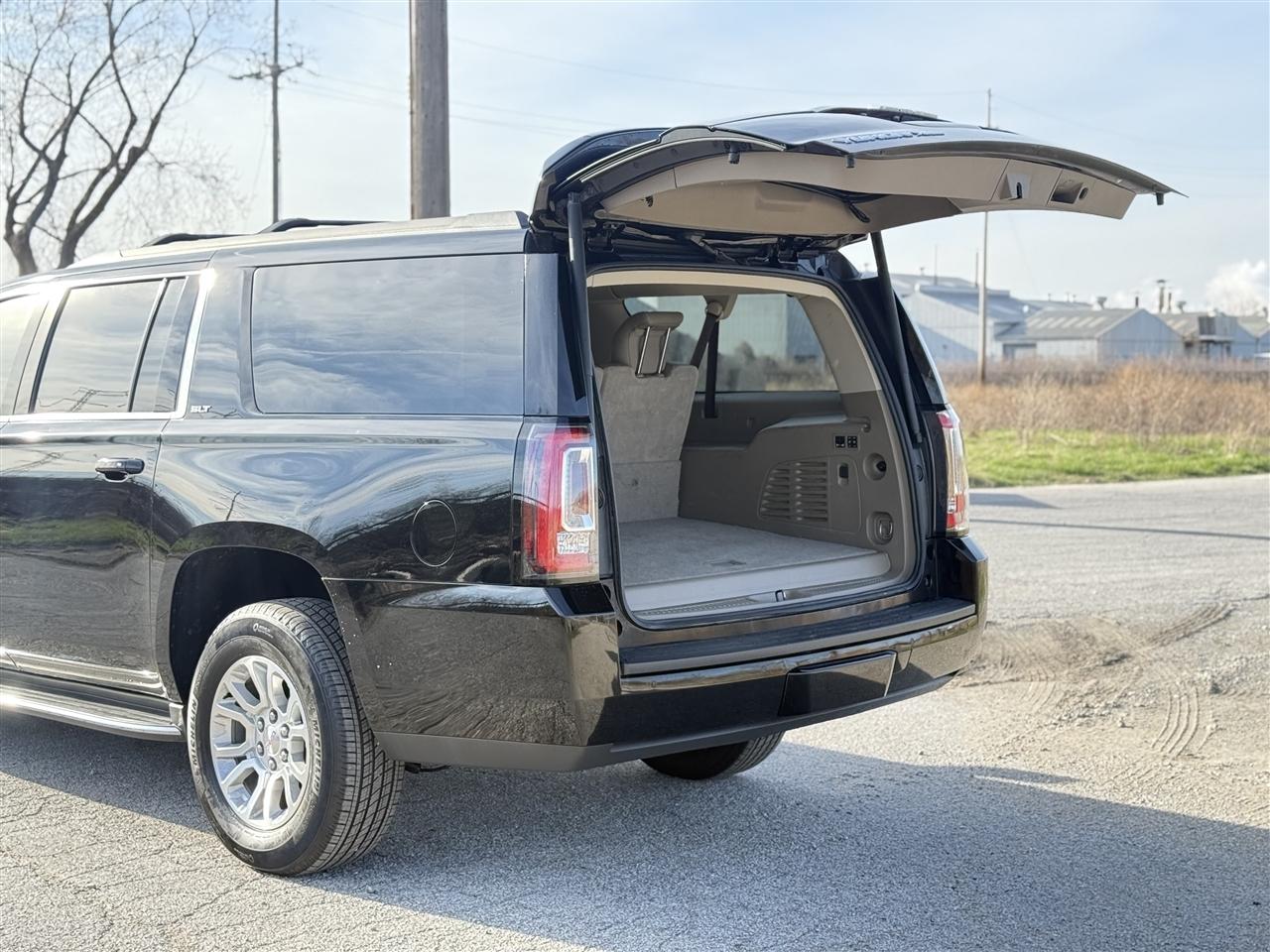 GMC Yukon XL 4WD 4dr SLT 2019