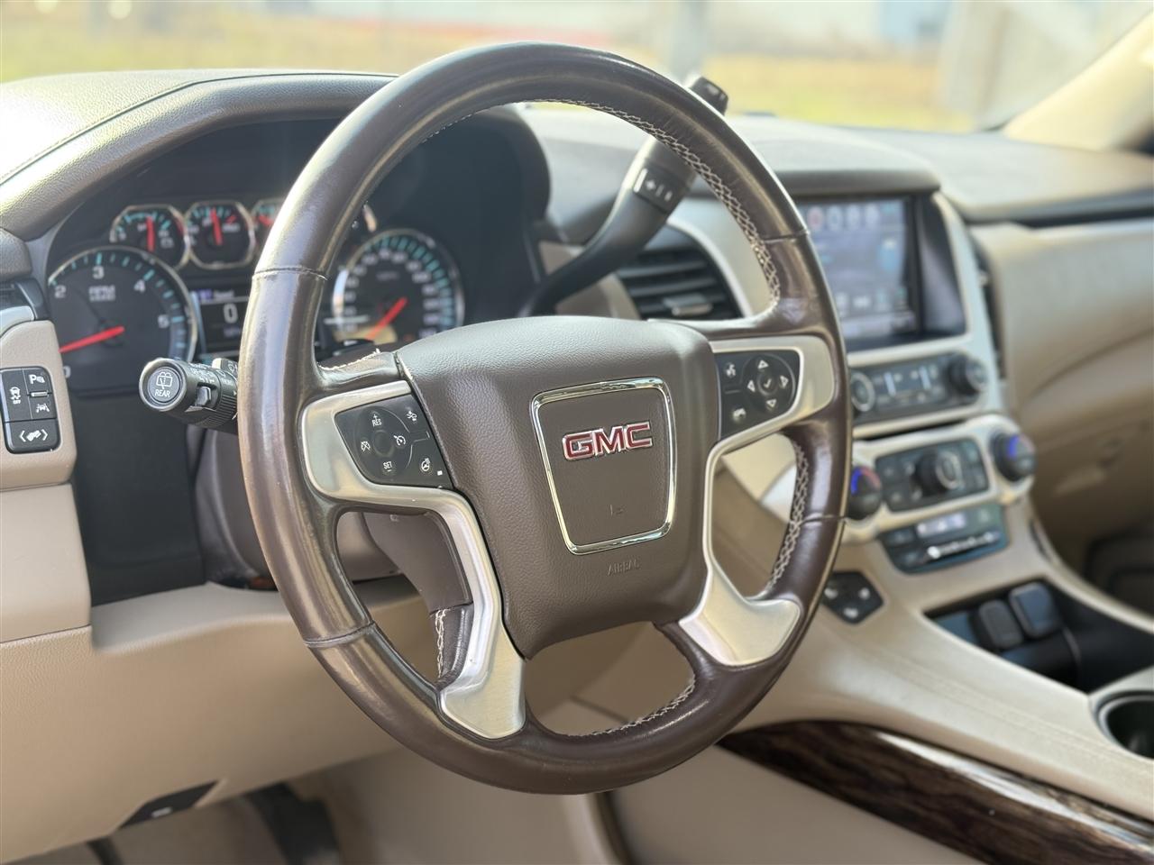 GMC Yukon XL 4WD 4dr SLT 2019
