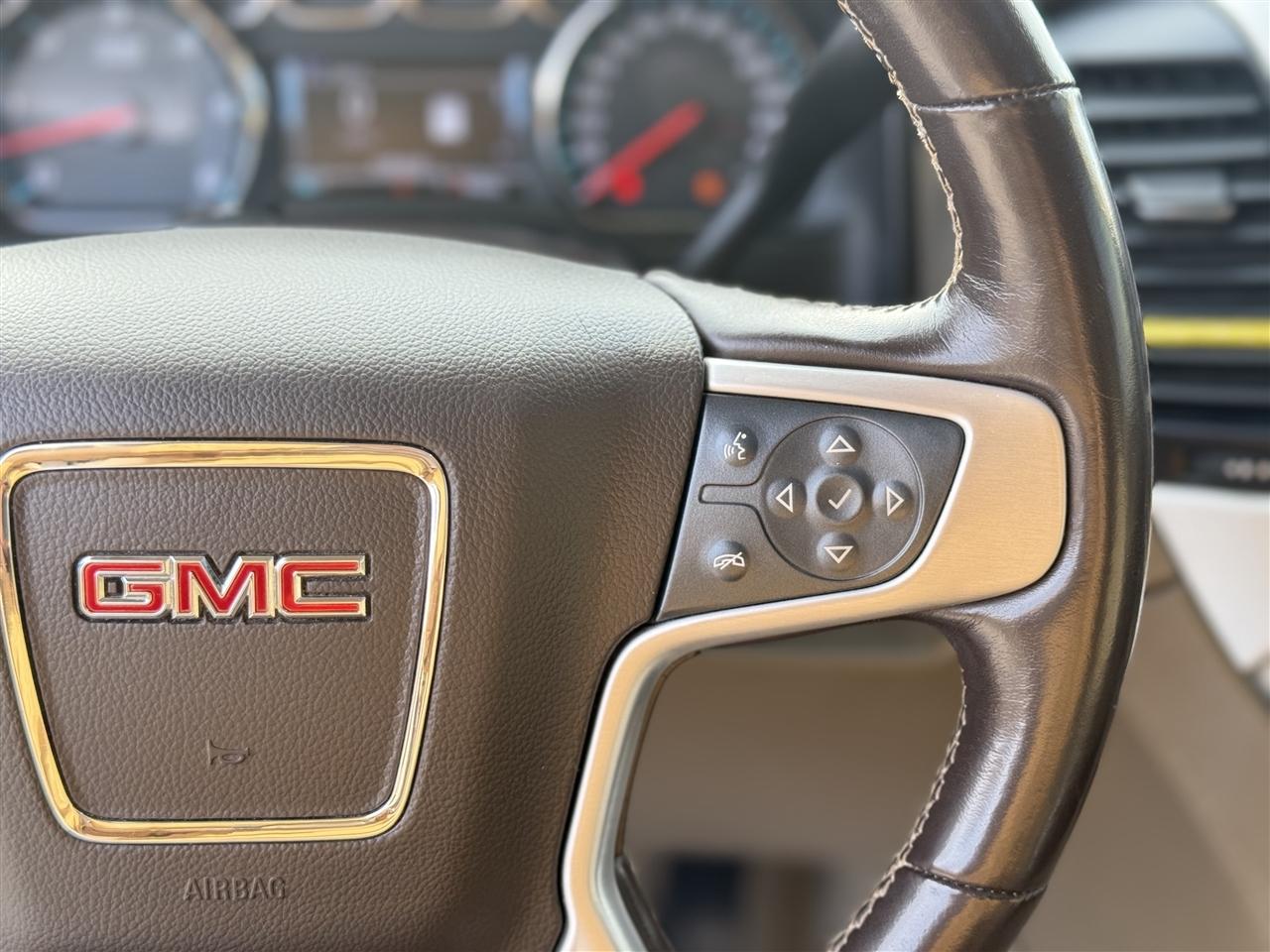 GMC Yukon XL 4WD 4dr SLT 2019