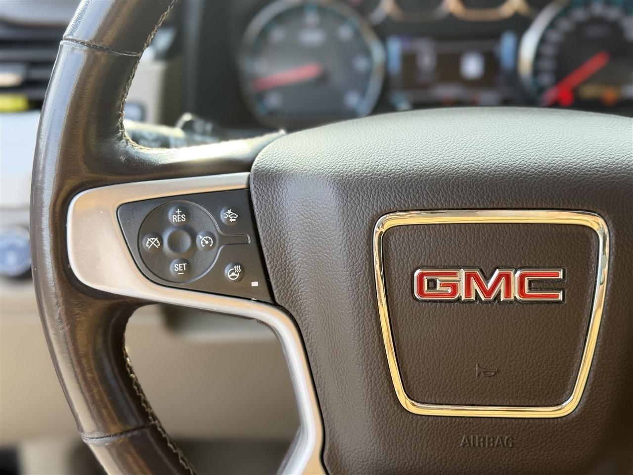 GMC Yukon XL 4WD 4dr SLT 2019