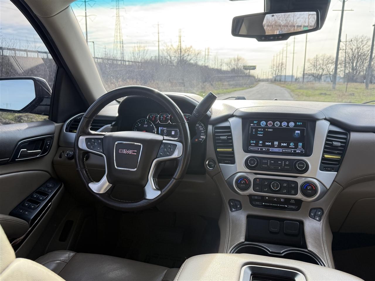 GMC Yukon XL 4WD 4dr SLT 2019