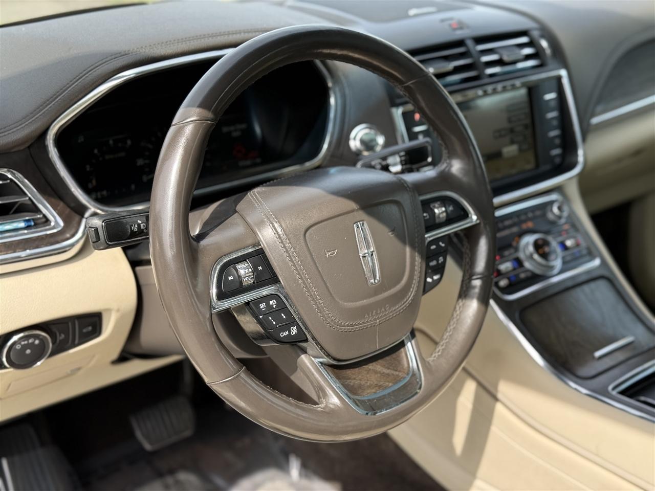 Lincoln Continental Reserve AWD 2018