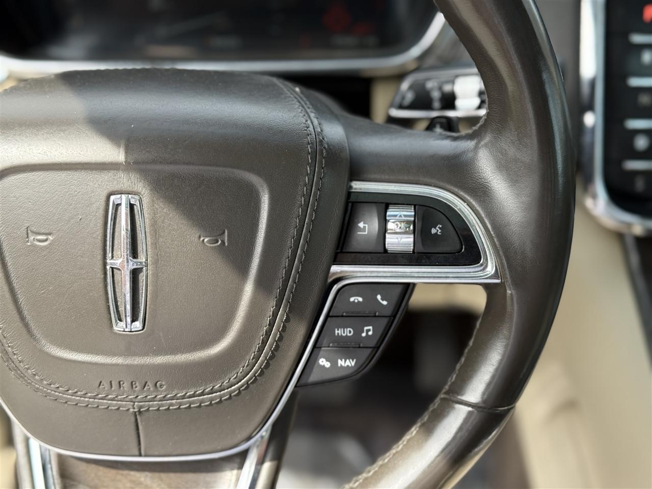 Lincoln Continental Reserve AWD 2018