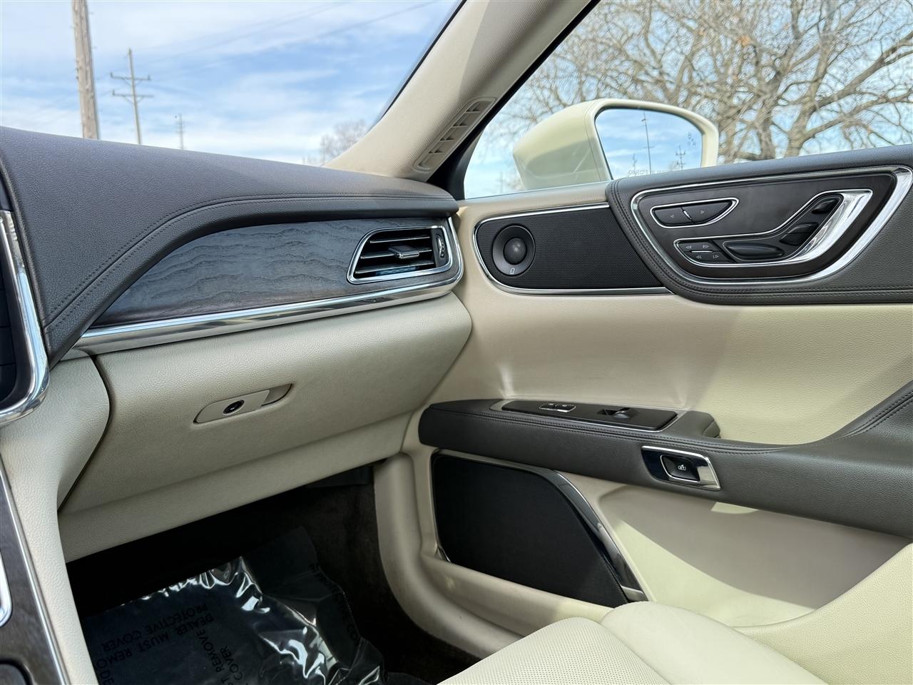 Lincoln Continental Reserve AWD 2018