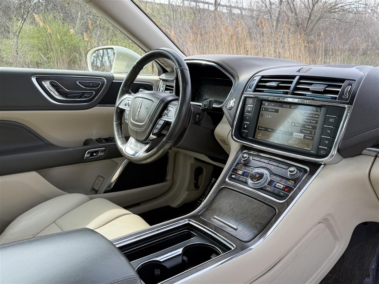 Lincoln Continental Reserve AWD 2018