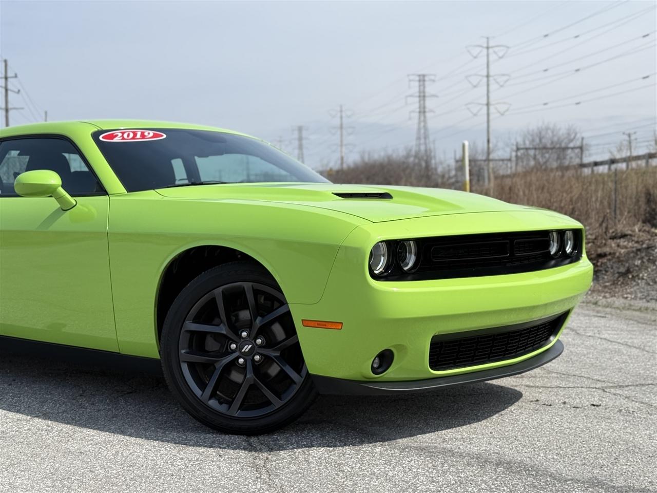 Dodge Challenger SXT RWD 2019