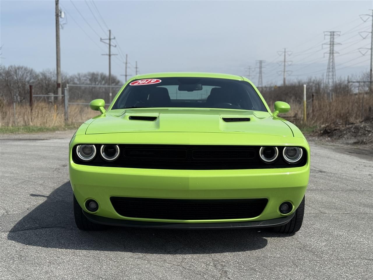 Dodge Challenger SXT RWD 2019