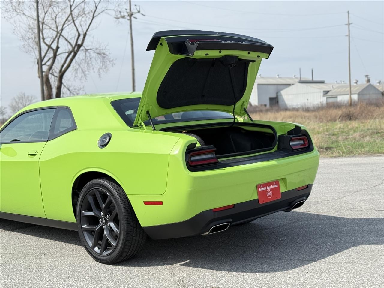 Dodge Challenger SXT RWD 2019