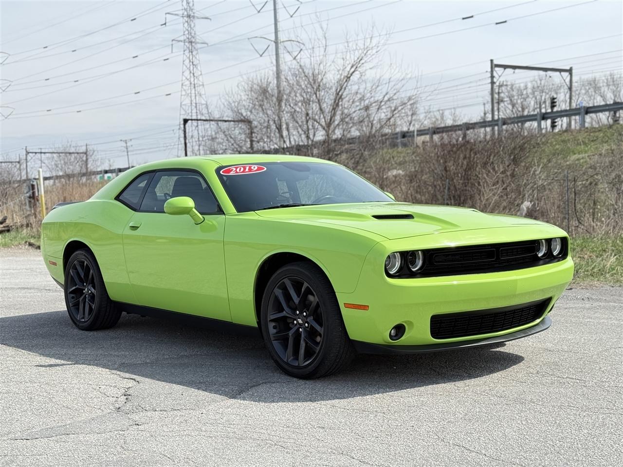 Dodge Challenger SXT RWD 2019