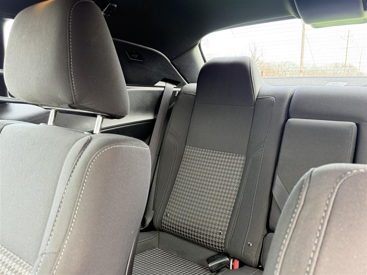 Dodge Challenger SXT RWD 2019