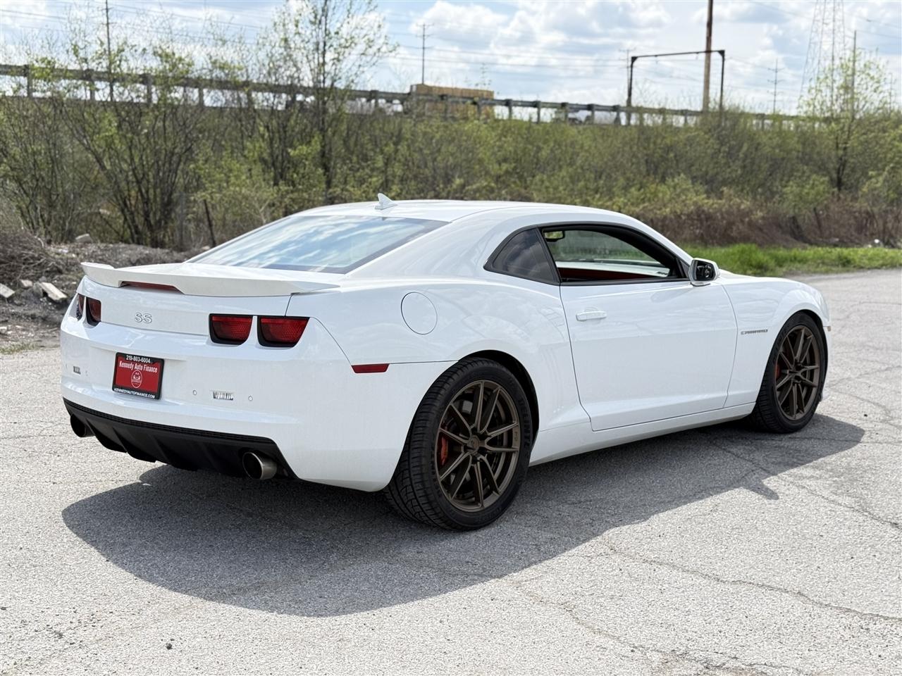 Chevrolet Camaro 2dr Cpe 2SS 2011