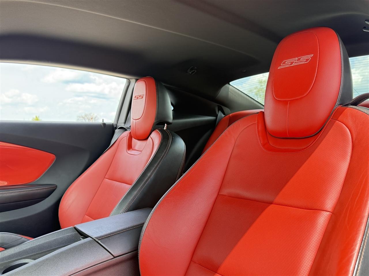 Chevrolet Camaro 2dr Cpe 2SS 2011