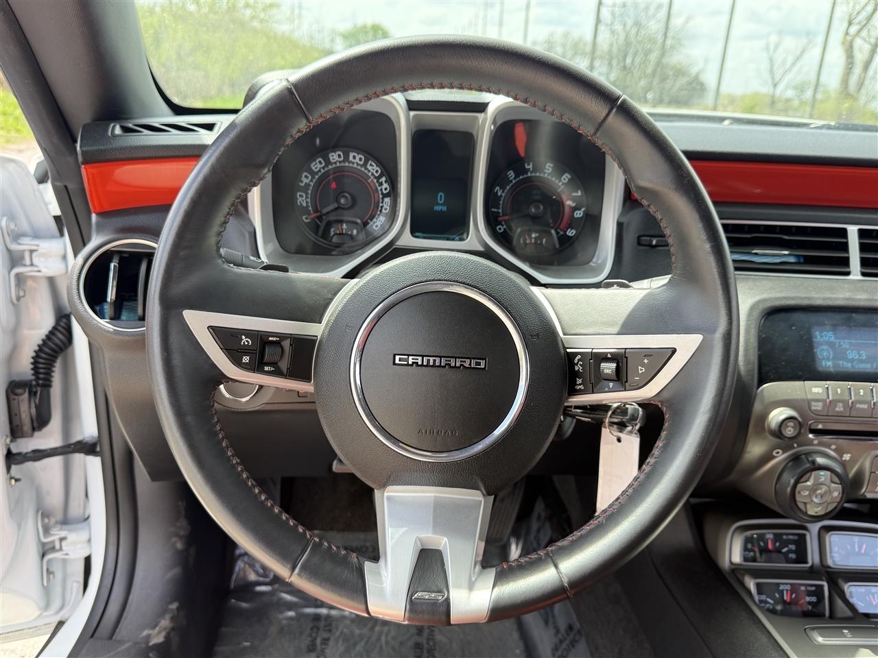 Chevrolet Camaro 2dr Cpe 2SS 2011