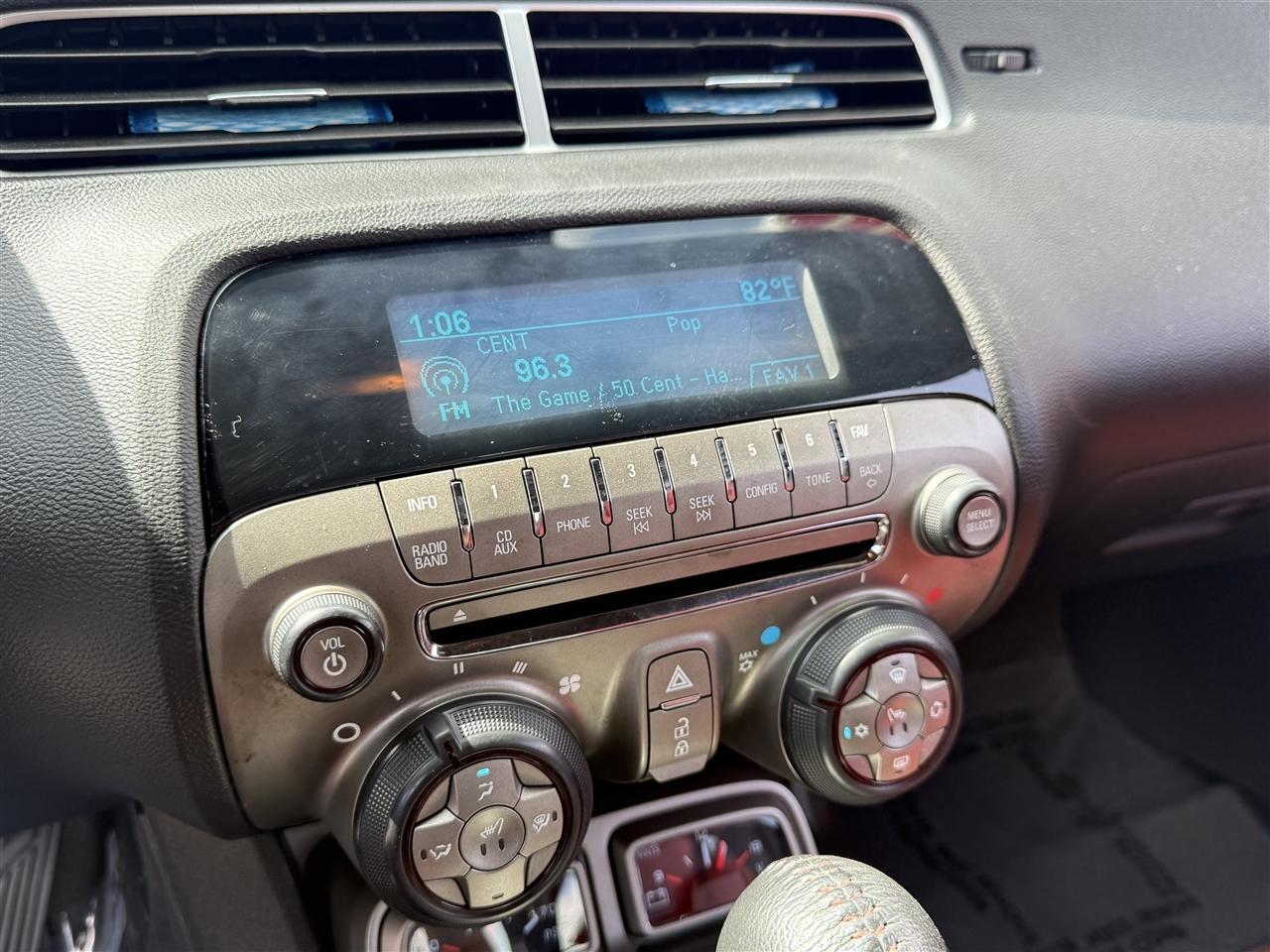 Chevrolet Camaro 2dr Cpe 2SS 2011