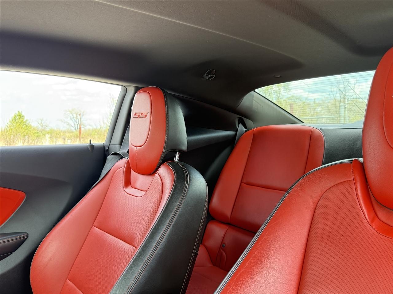 Chevrolet Camaro 2dr Cpe 2SS 2011