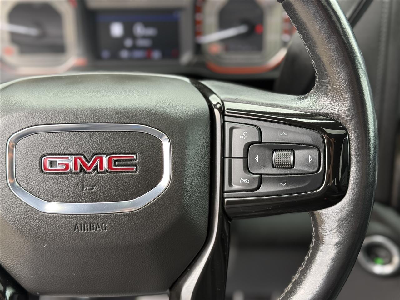 GMC Sierra 1500 4WD Crew Cab 147" SLT 2020