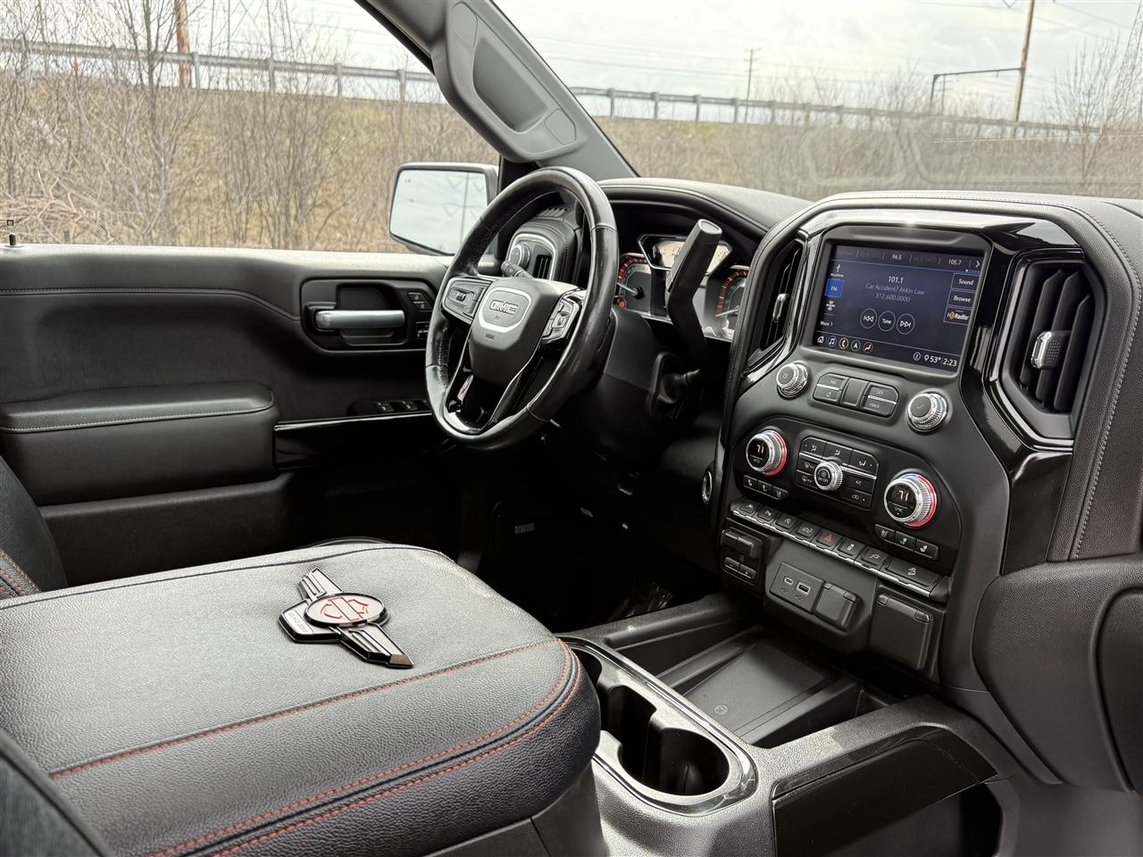 GMC Sierra 1500 4WD Crew Cab 147" SLT 2020