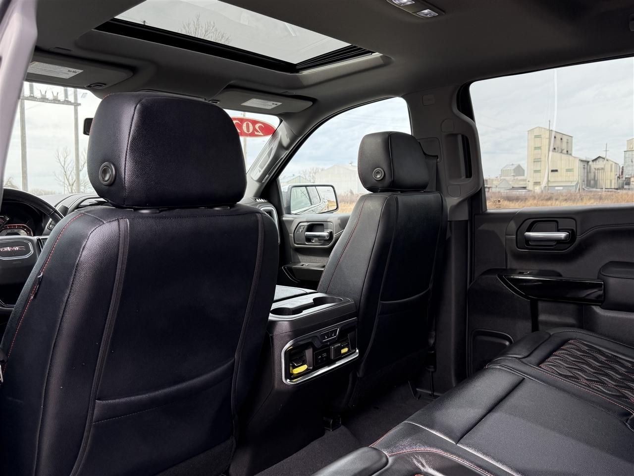 GMC Sierra 1500 4WD Crew Cab 147" SLT 2020