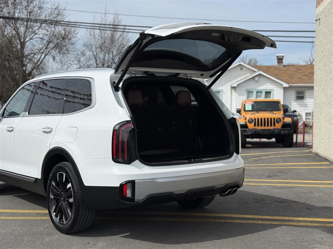 Kia Telluride SX Prestige AWD 2023
